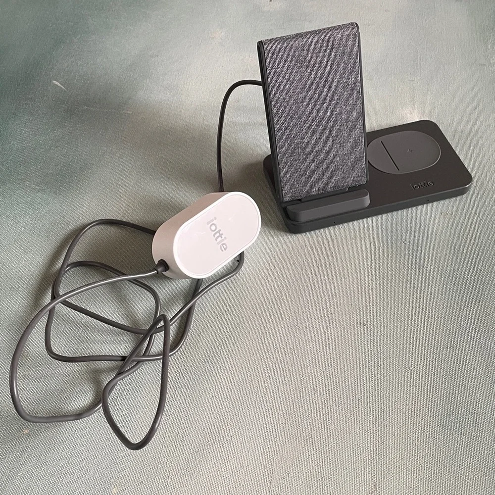 iottie Ion Wireless Charging Stand + Pad for Google